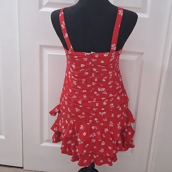 NWT Bardot Junior Red Lia Floral Ruched Dress  Size 16(XL) - Picture 5 of 8